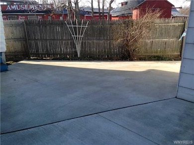 196 Thompson St, North Tonawanda, NY 14120 - photo 7