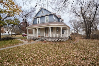 737 W 4th Ave, Red Cloud, NE 68970 - photo 3