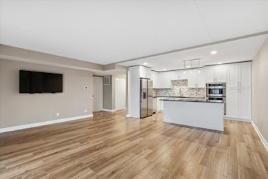 1301 N Western Ave unit 211, Lake Forest, IL 60045 - photo 7