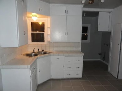 1806 E Clinton Ave, Fresno, CA 93703 - photo 5