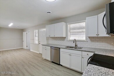 11-1643 Maria Dr