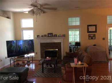 12529 Cedar Fall Dr, Huntersville, NC 28078 - photo 3