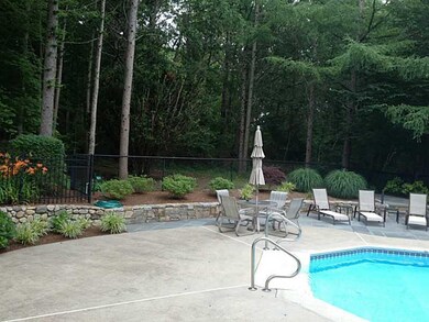 Swimming Pool/Hot Tub/Sauna.