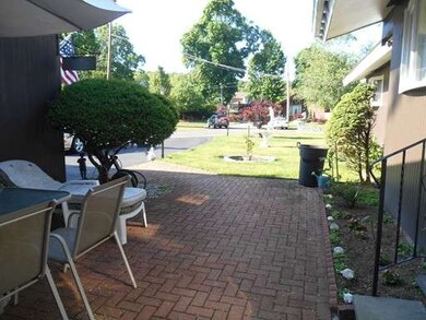 19 Floral Cir, Waltham, MA 02452 - photo 4