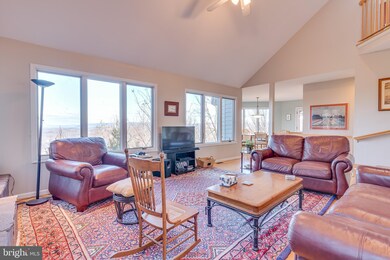 621 Bobcat Dr, Berkeley Springs, WV 25411 - photo 7