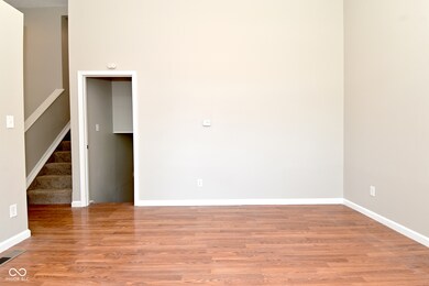 8454 Saxon Ct, Columbus, IN 47201 - photo 6