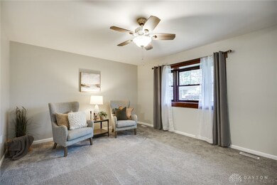 260 Yorkwood Dr, New Lebanon, OH 45345 - photo 4