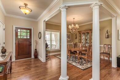 6172_Fairview_Rd_12