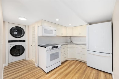 1 Adelaide Ave, Bristol, RI 02809 - photo 6