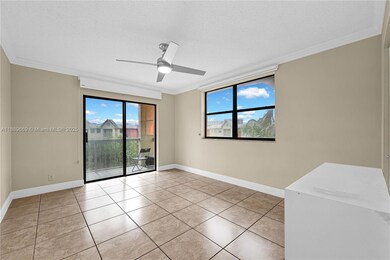 8120 Geneva Ct unit 549, Doral, FL 33166 - photo 7