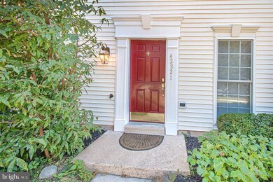 42821 Pilgrim Square, Chantilly, VA 20152 - photo 2