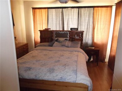 123 Lynnwood Ln, Hendersonville, NC 28792 - photo 5