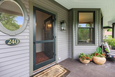 240 Mount Vernon St, West Newton, MA 02465 - photo 2