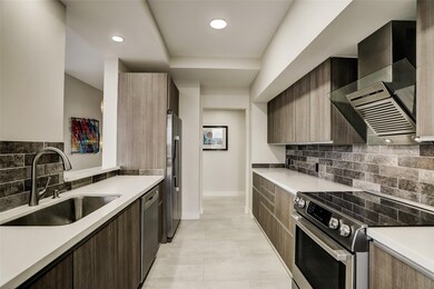 The Greenway unit 15Q, Houston, TX 77046 - photo 3