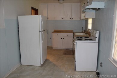 500 Roxie Ave, Fayetteville, NC 28304 - photo 5