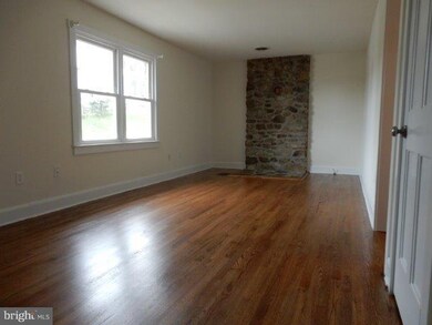 903 E C St, Brunswick, MD 21716 - photo 7