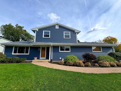 14775 W Honey Ln, New Berlin, WI 53151 - photo 2