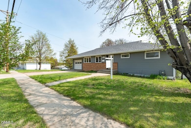 1409 E Divide Ave MLS-2-2