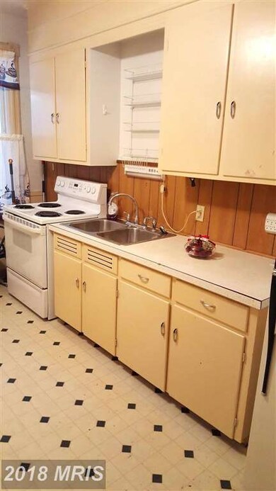 132 N Locust St, Hagerstown, MD 21740 - photo 5