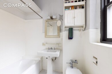 67 Park Ave unit 8E, New York, NY 10016 - photo 5