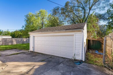 4577 Rodney Rd, Columbus, OH 43227 - photo 3