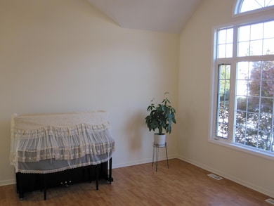 306 Cambridge Dr, Dexter, MI 48130 - photo 5