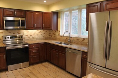KITCHEN: Beautifully updated kitchen with granite 