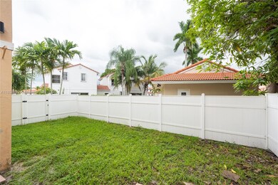 18021 SW 11th Ct, Pembroke Pines, FL 33029 - photo 4