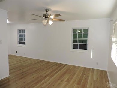 146 Drew Cir, Pensacola, FL 32503 - photo 3