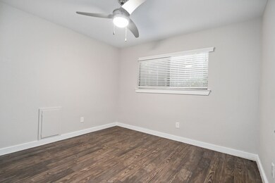 3412 Graustark St unit 7, Houston, TX 77006 - photo 3
