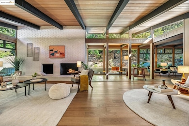 9034 Mcgurrin Rd, Oakland, CA 94605 - photo 5