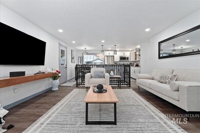 903 S Chestnut St, Nampa, ID 83686 - photo 5