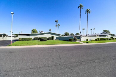 10892 W Santa fe Dr unit 15, Sun City, AZ 85351 - photo 5