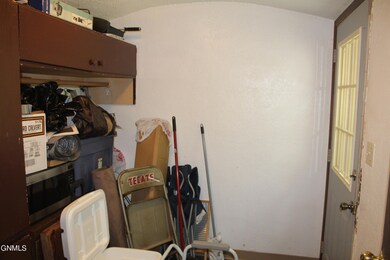 311 8th St NE, Jamestown, ND 58401 - photo 6