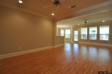 5827 5827 Cross Creek Cir, Tyler, TX 75703 - photo 2