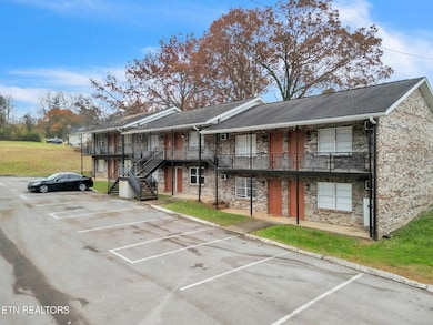 Forestdale Village, Knoxville, TN 37917 - photo 3