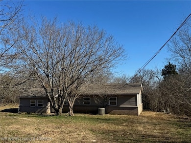 90637 S 4697 Rd, Stilwell, OK 74960 - photo 2