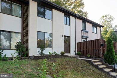 6554 Pennacook Ct, Columbia, MD 21045 - photo 2