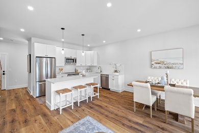 138 Boston Post Rd unit 16, East Lyme, CT 06333 - photo 4