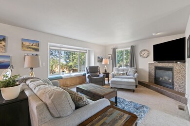 442 NE Alpenview Ln, Bend, OR 97701 - photo 5