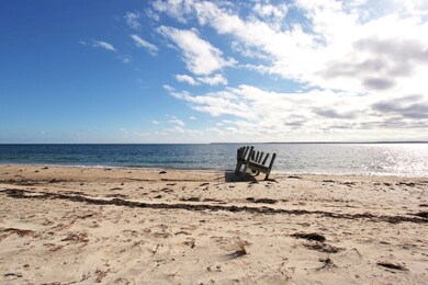 332 Surf Dr, Falmouth, MA 02540 - photo 6