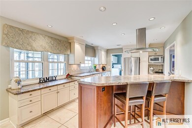 10 Stevens Rd, Kendall Park, NJ 08824 - photo 4