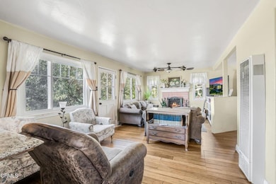 5 Remove objects in blue and the light f