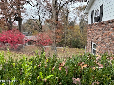 1728 Lavendale Cir, Knoxville, TN 37920 - photo 3