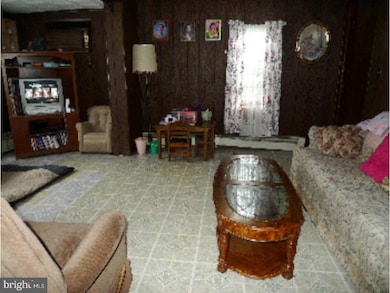 201 Middle Rd, Hegins, PA 17938 - photo 7