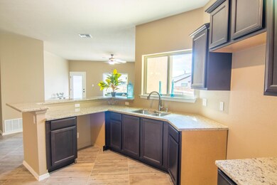 805 Hertfordshire St, El Paso, TX 79928 - photo 6