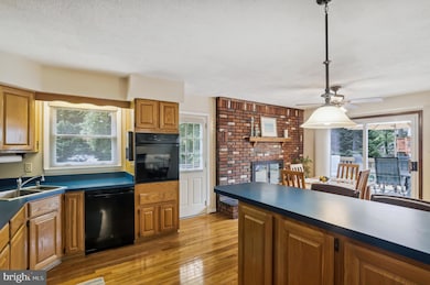 970 Round Top Dr, Annapolis, MD 21409 - photo 3