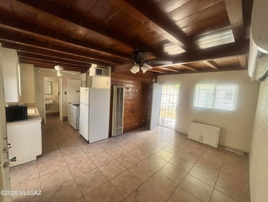 3564 E Kleindale Rd unit c, Tucson, AZ 85716 - photo 2