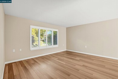 2425 Pine Knoll Dr unit 1, Walnut Creek, CA 94595 - photo 3