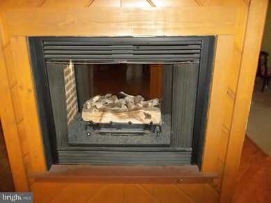 22941 Piney Wood Cir, California, MD 20619 - photo 6